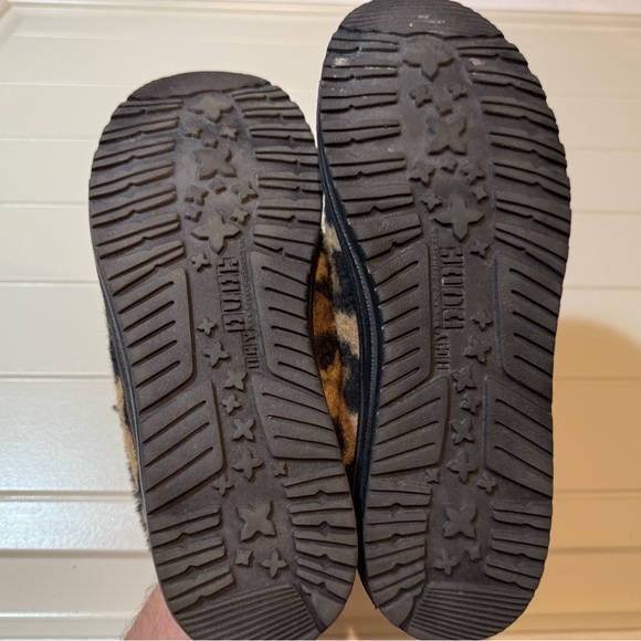 Hey Dude/ Britt Cheetah Print Booties - Picture 8 of 8